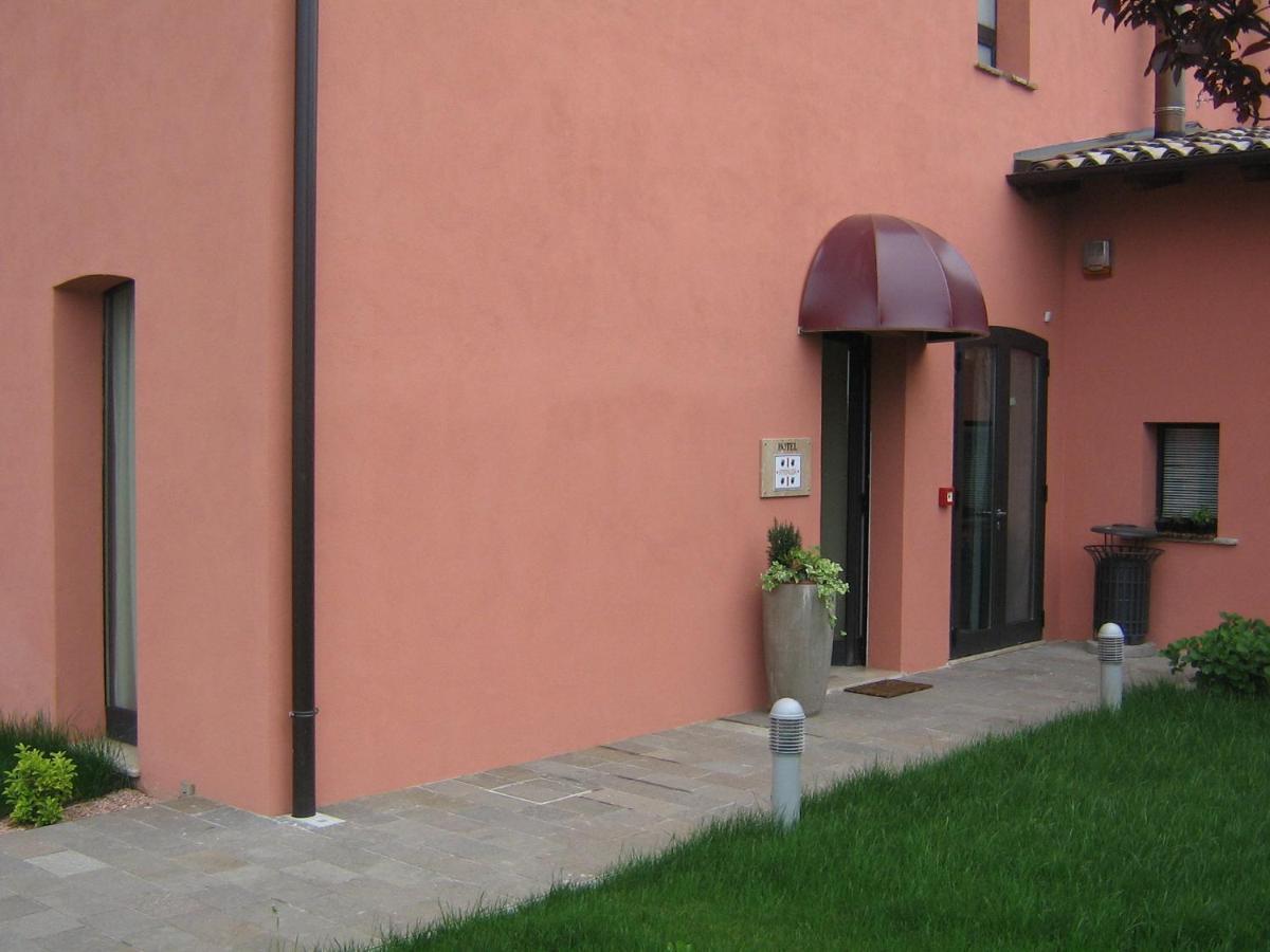 Hotel La Vecchia Reggio Reggio Emilia Dış mekan fotoğraf