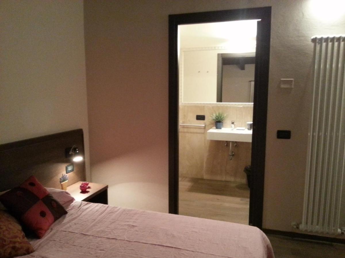 Hotel La Vecchia Reggio Reggio Emilia Oda fotoğraf